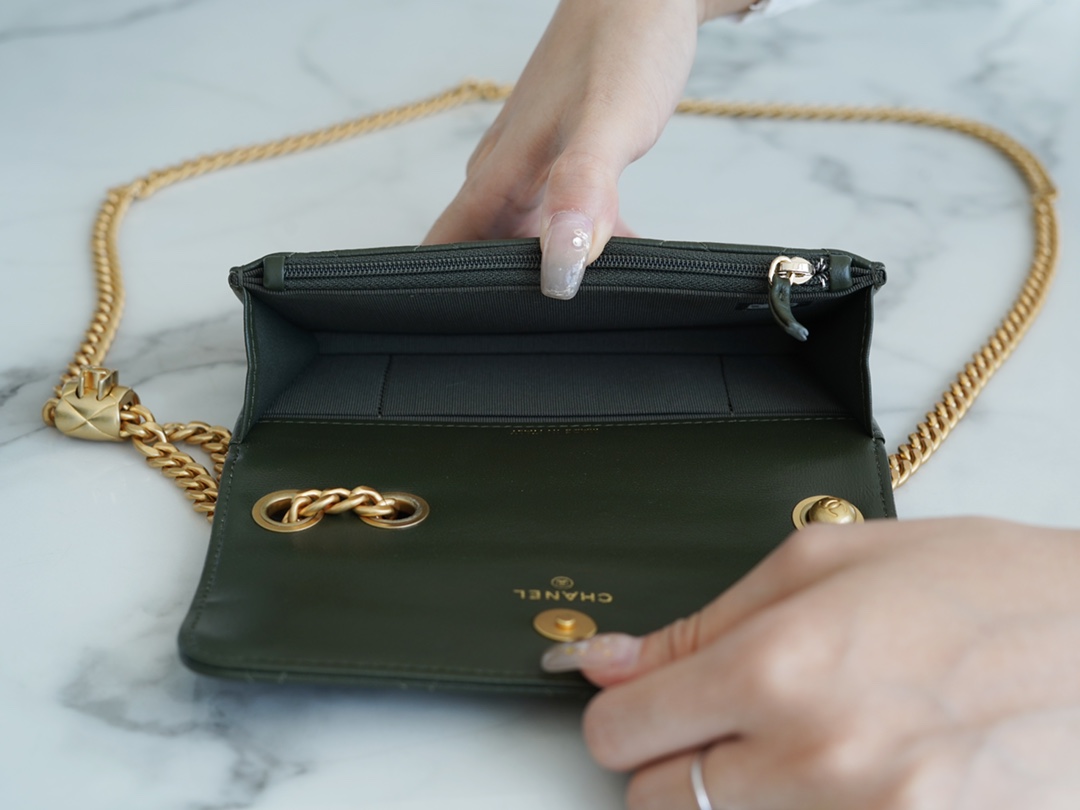 CHANEL 22K New Chain Flap Phone Bag Cuban Green  