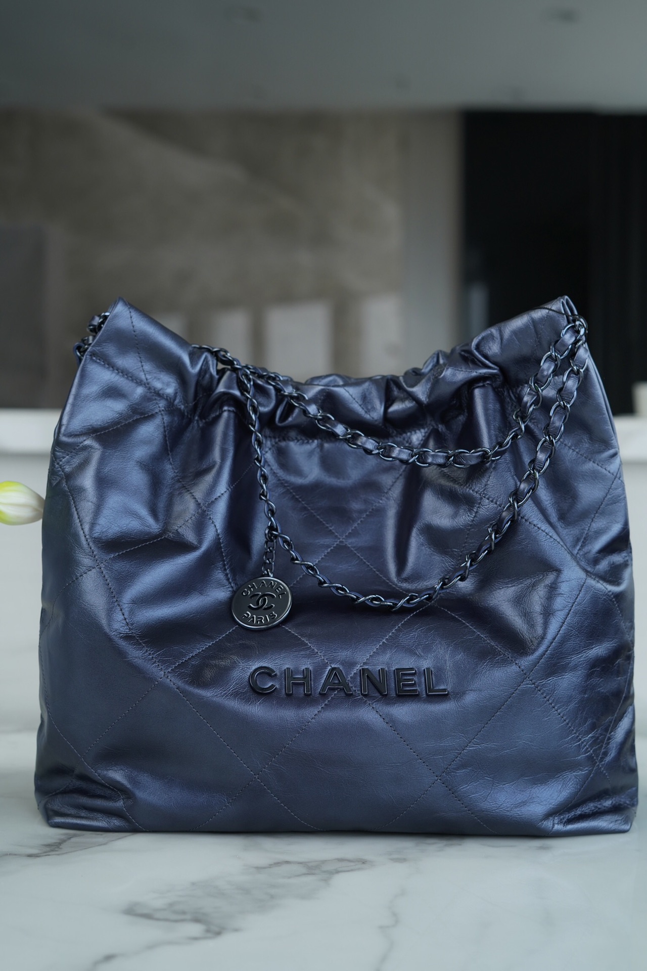 CHANEL 22P Handbag Medium Metallic Blue  