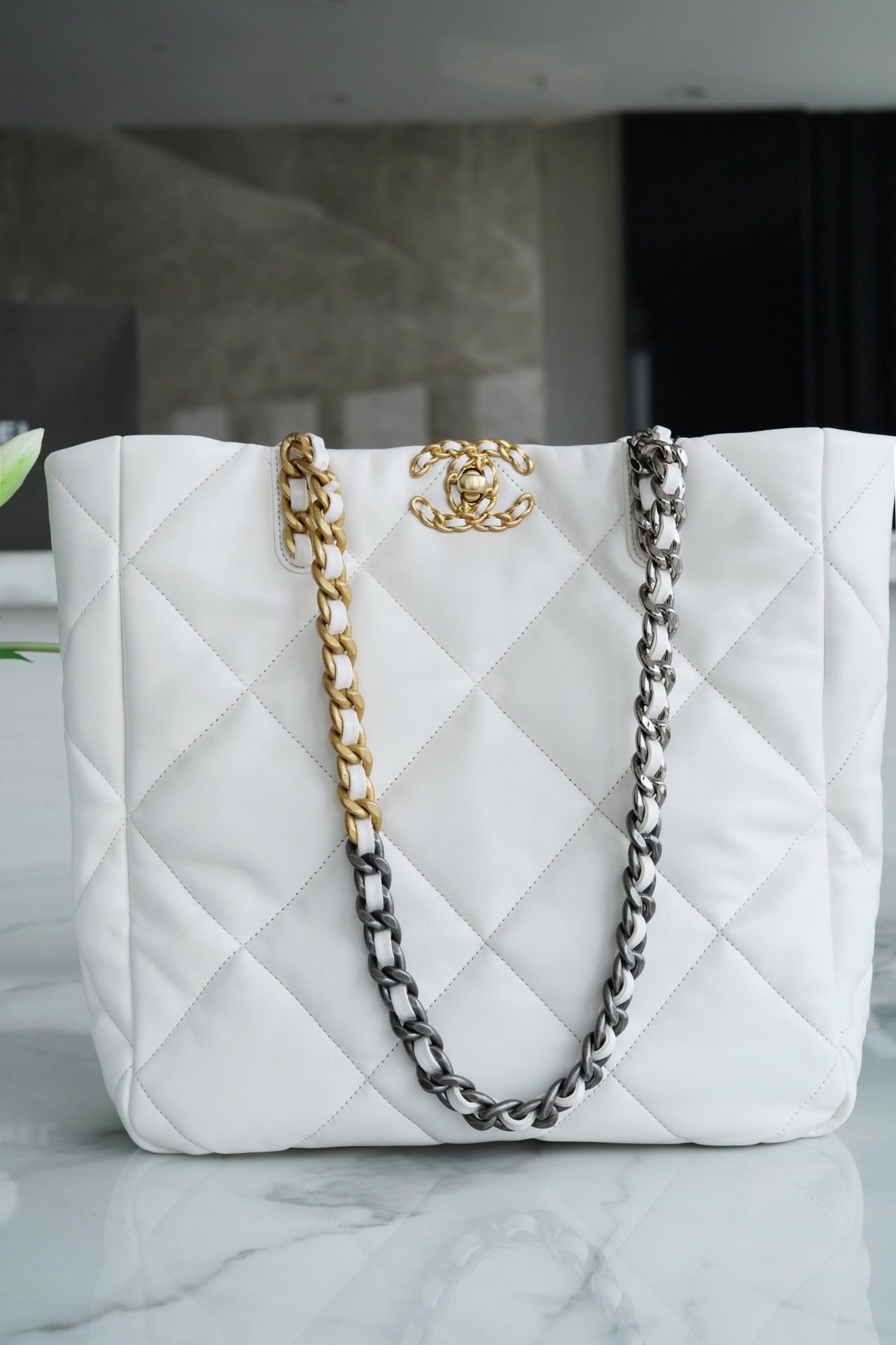 CHANEL 22B 19 BAG Tote White Lambskin  