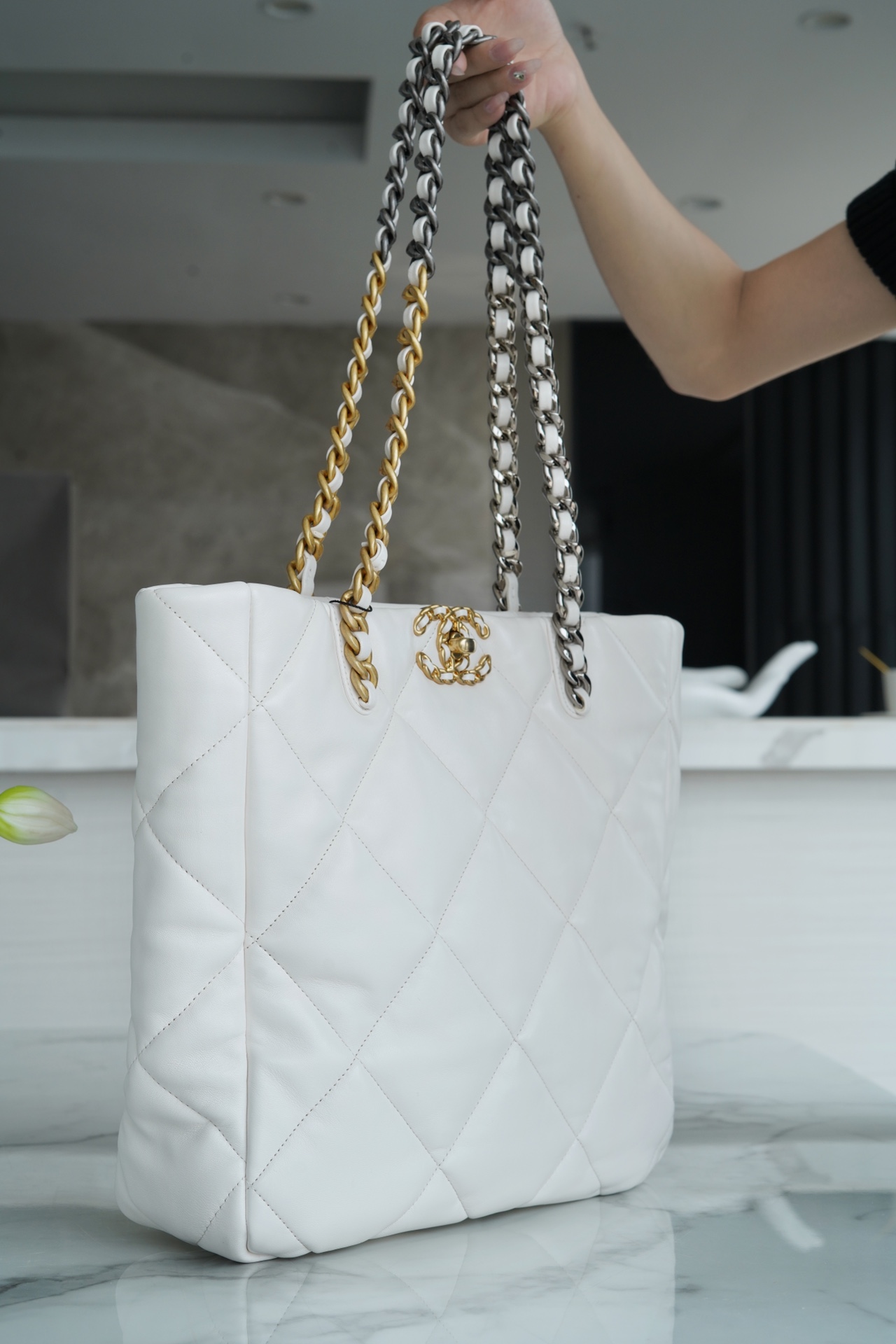 CHANEL 22B 19 BAG Tote White Lambskin  