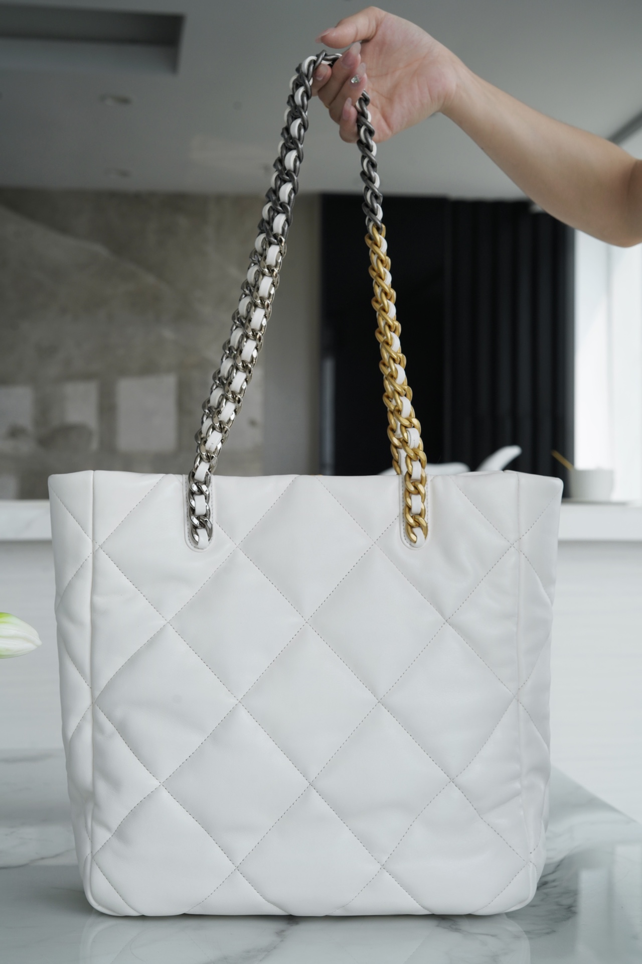 CHANEL 22B 19 BAG Tote White Lambskin  