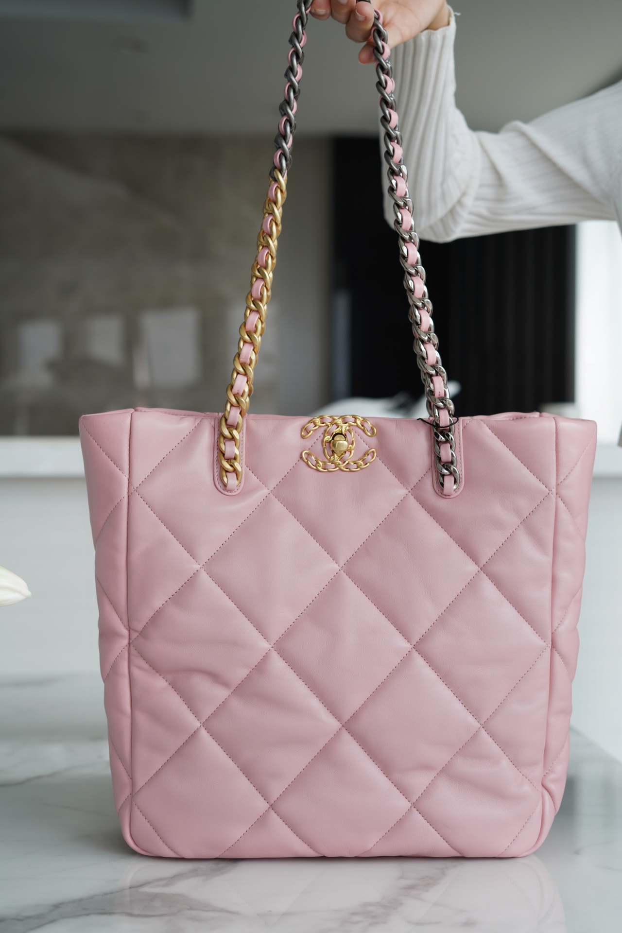 CHANEL 22B 19 BAG Tote Cherry Blossom Pink Lambskin  