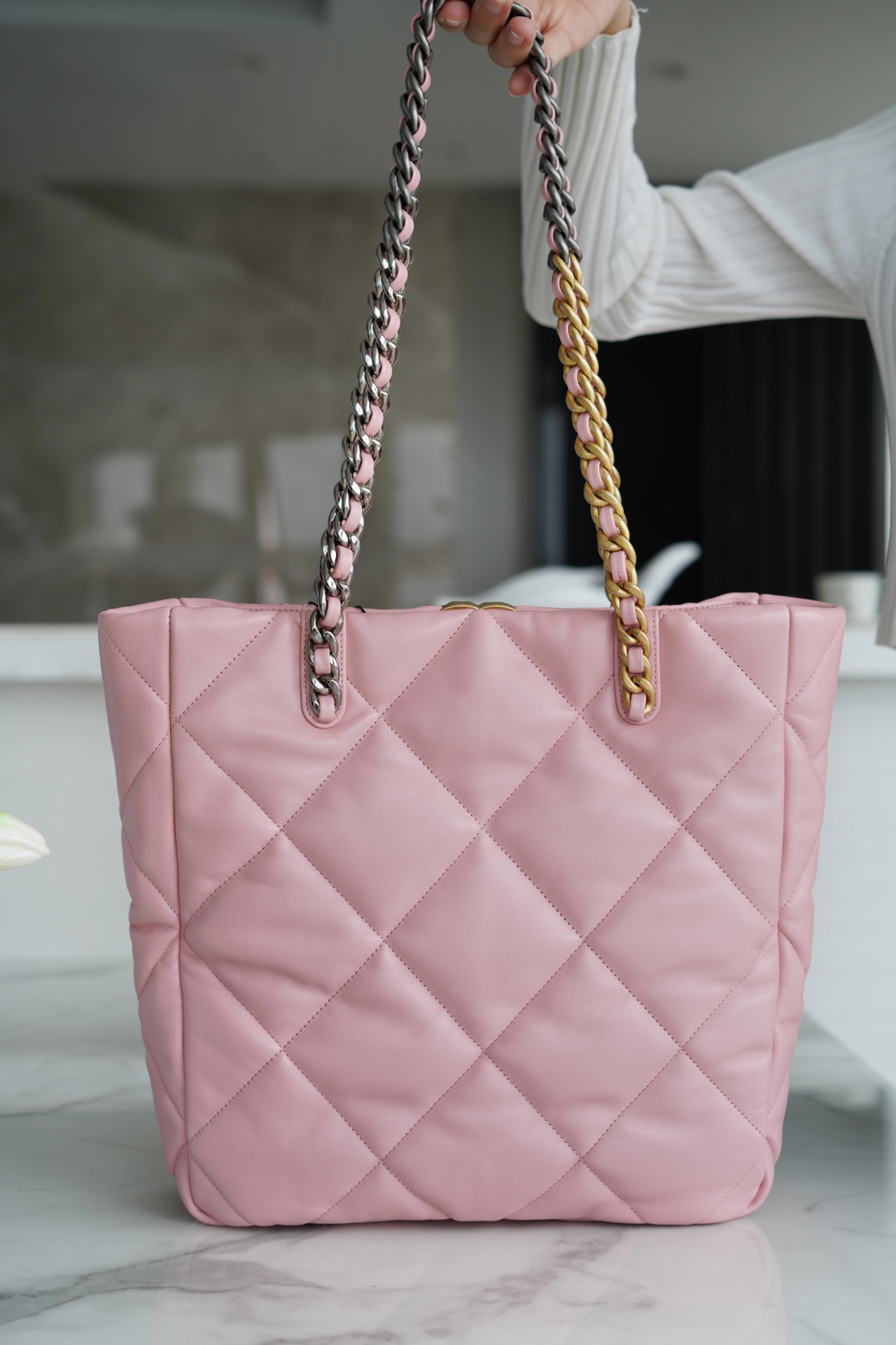 CHANEL 22B 19 BAG Tote Cherry Blossom Pink Lambskin  