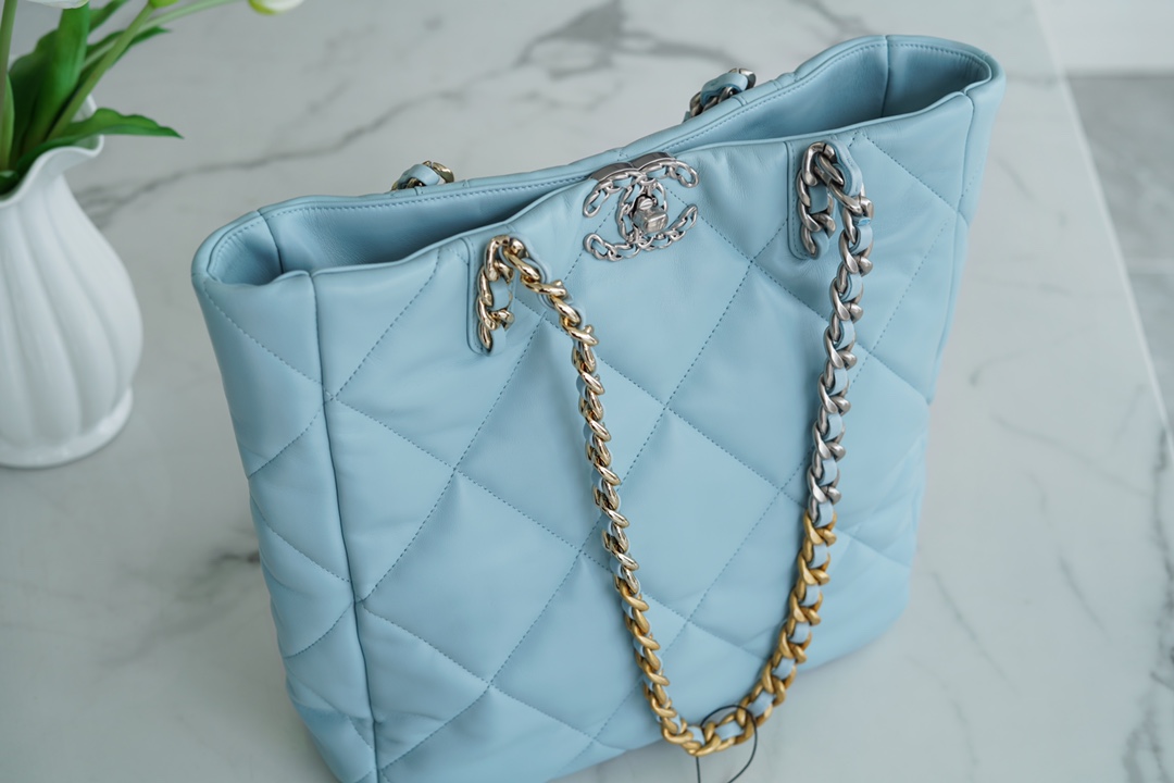 CHANEL 22B 19 BAG Tote Blue Lambskin  