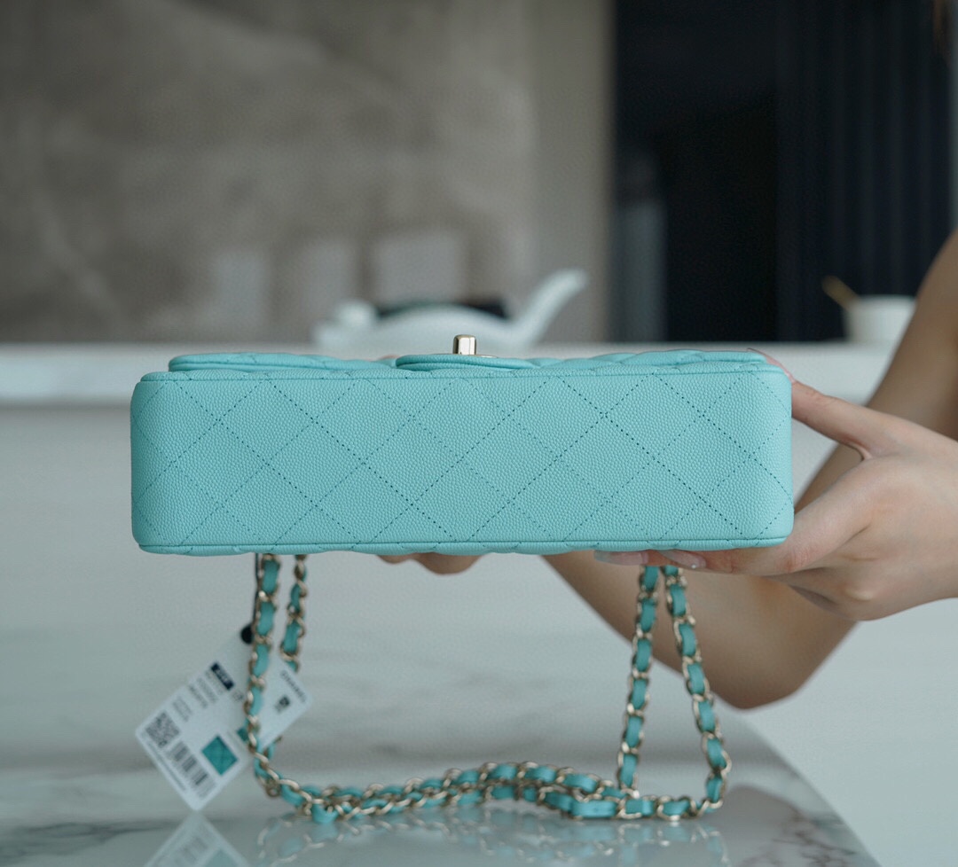 Classic Flap Medium Limited Edition Tiffany Blue  