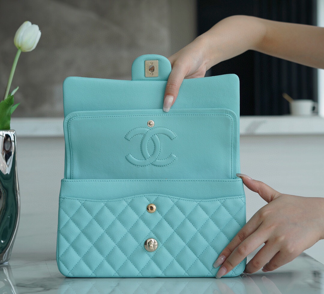 Classic Flap Medium Limited Edition Tiffany Blue  