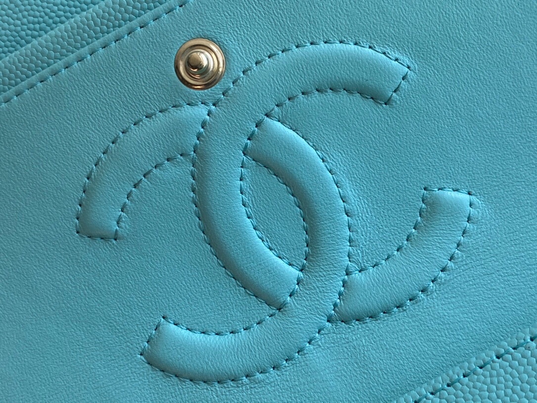 Classic Flap Medium Limited Edition Tiffany Blue  