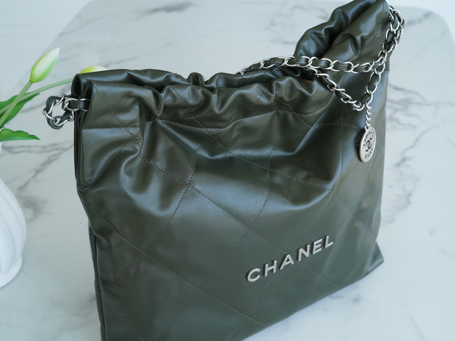 CHANEL 22P Handbag Medium Olive Green Calfskin  