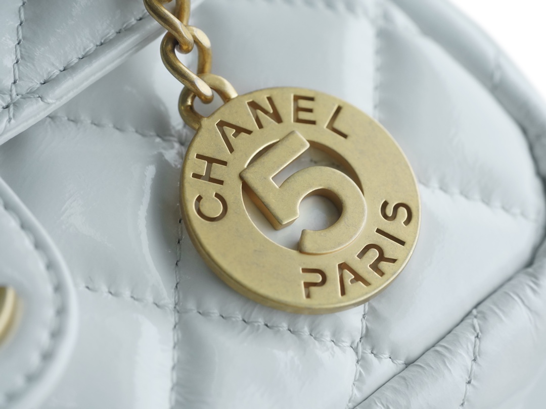 CHANEL 23C Early Spring Resort Collection Flap Bag White Small Glossy Wrinkled Calfskin  