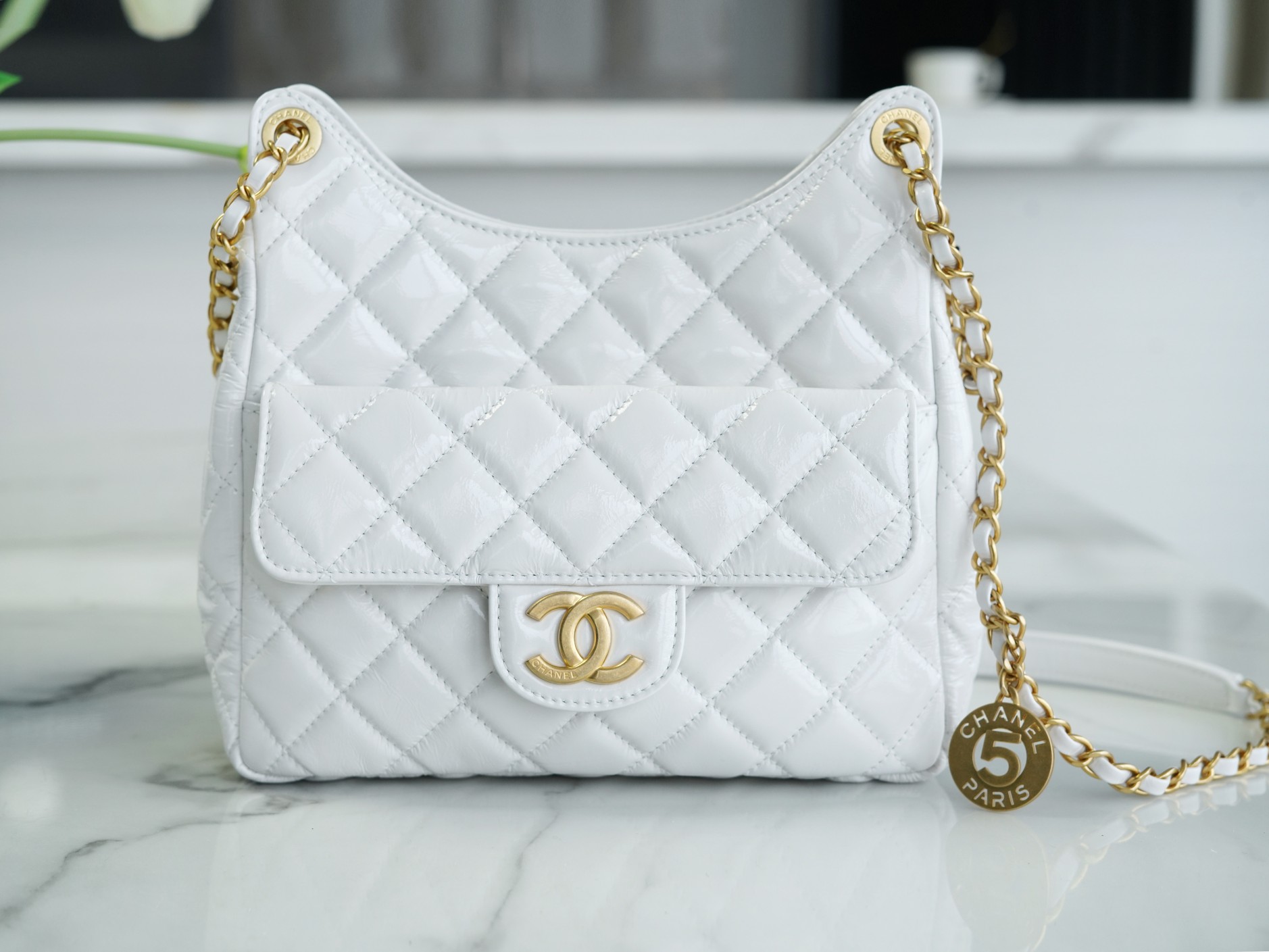 CHANEL 23C Early Spring Resort Collection Flap Bag White Medium Glossy Wrinkled Calfskin  