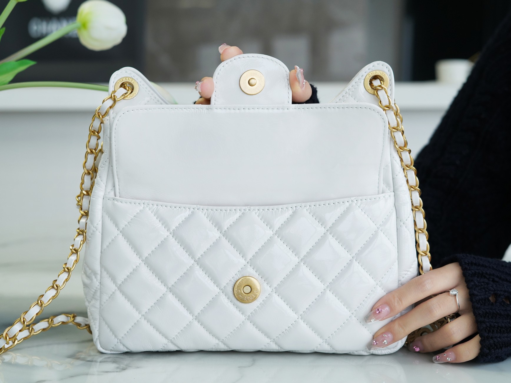 CHANEL 23C Early Spring Resort Collection Flap Bag White Medium Glossy Wrinkled Calfskin  