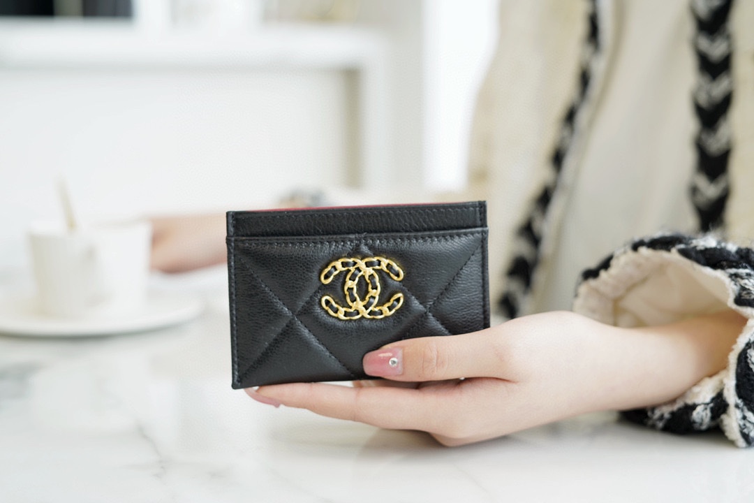 19 Series Cardholder Classic Color Black Gold  