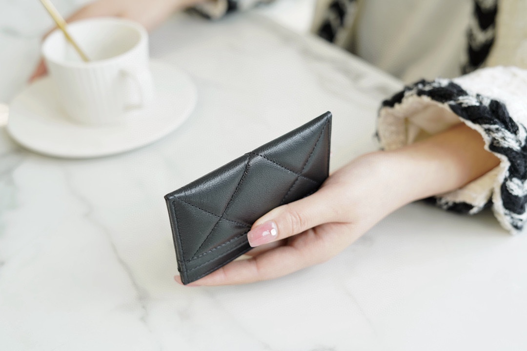 19 Series Cardholder Classic Color Black Gold  