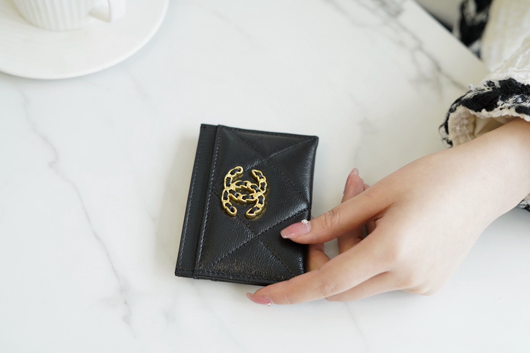 19 Series Cardholder Classic Color Black Gold  