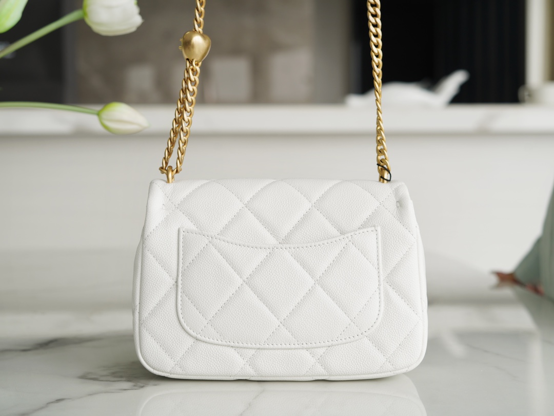 CHANEL 23P Spring/Summer New Heart Adjustable Buckle Square Bag White Calfskin