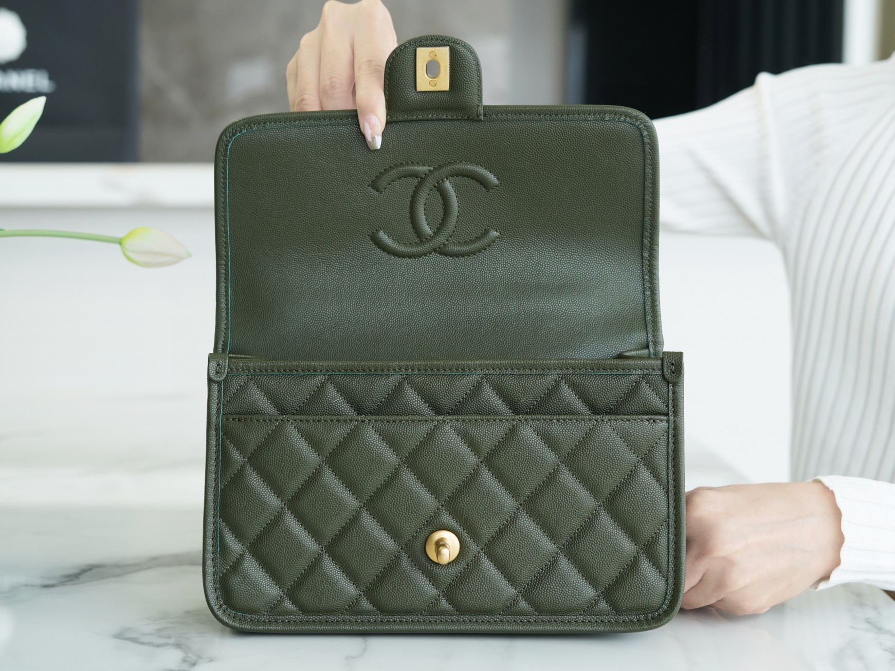 CHANEL 22K Messenger Tofu Bag Large Olive Green Calfskin  