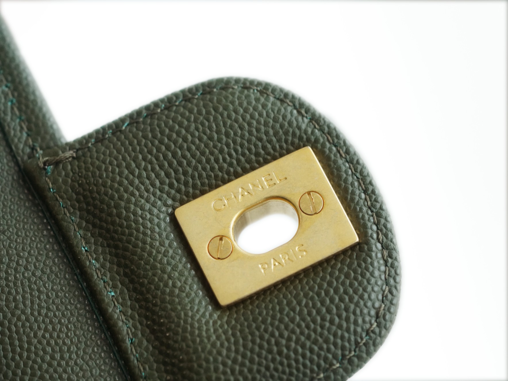 CHANEL 22K Messenger Tofu Bag Large Olive Green Calfskin  