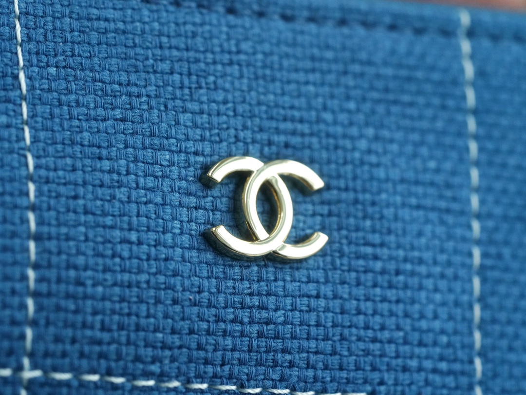 CHANEL 23P Maxi Shopping Bag Blue Calfskin  