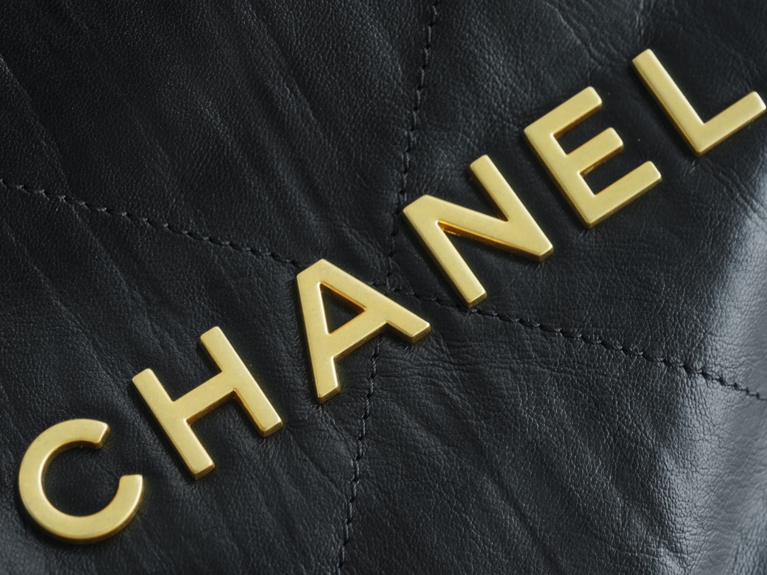 CHANEL Crinkled 22 Handbag Medium Black  