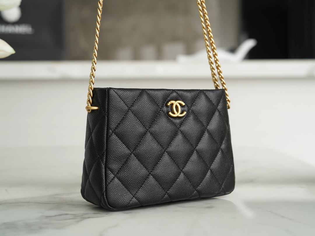 CHANEL 23P Heart Buckle HoBo Bag Textured Grain Calfskin