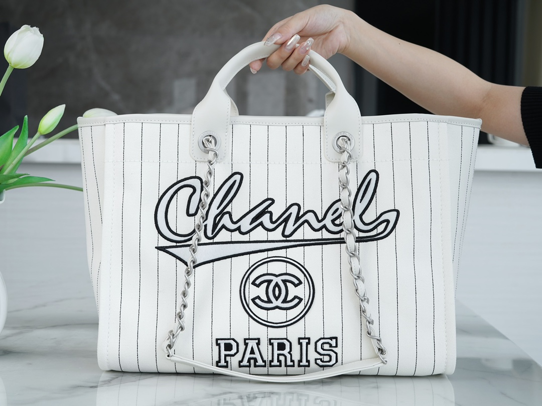 CHANEL 23P Spring/Summer New Maxi Shopping Bag White Calfskin  