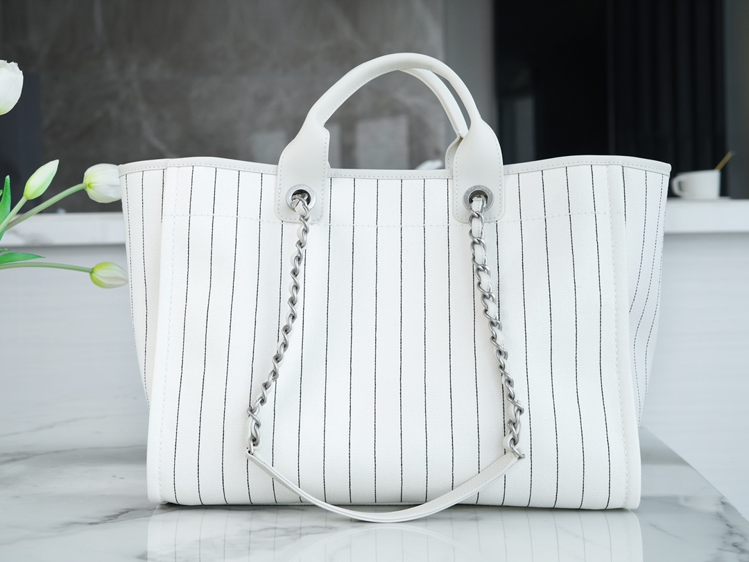 CHANEL 23P Spring/Summer New Maxi Shopping Bag White Calfskin  