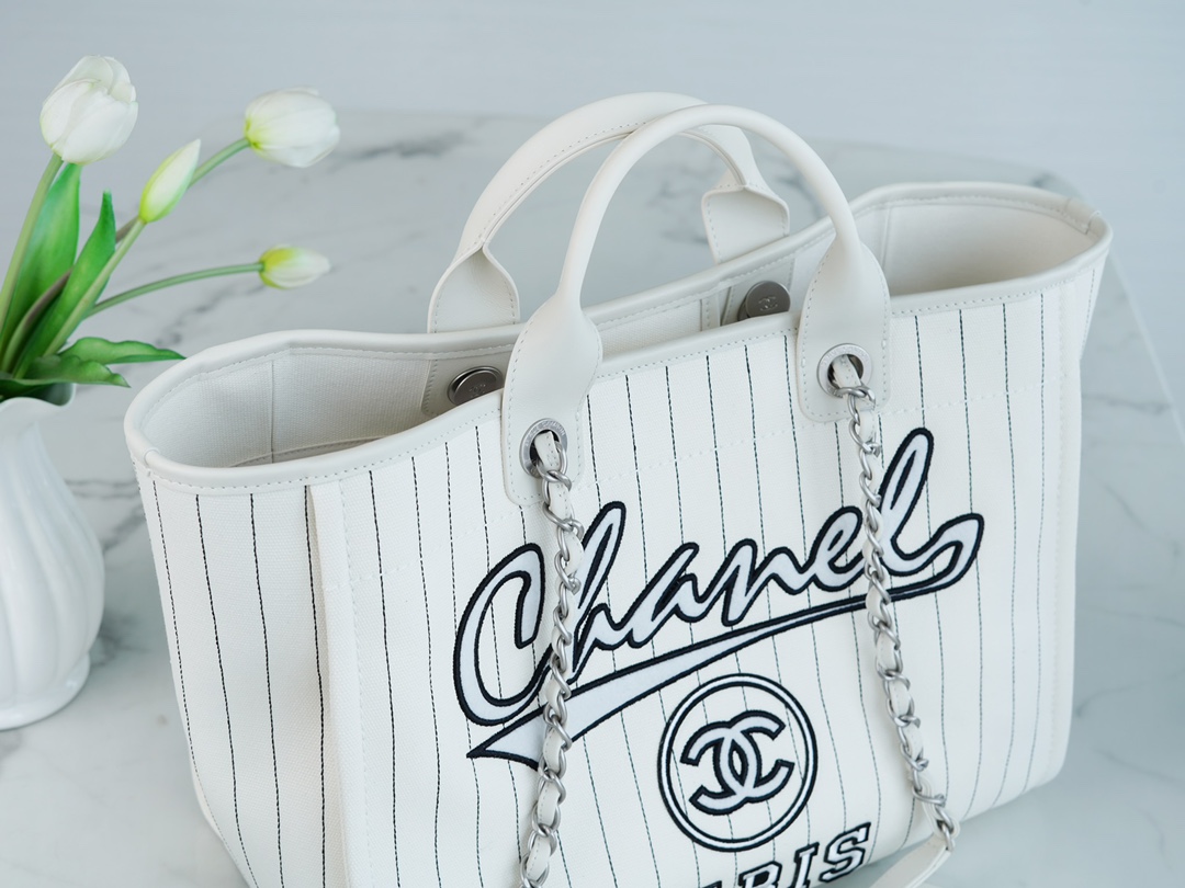 CHANEL 23P Spring/Summer New Maxi Shopping Bag White Calfskin  