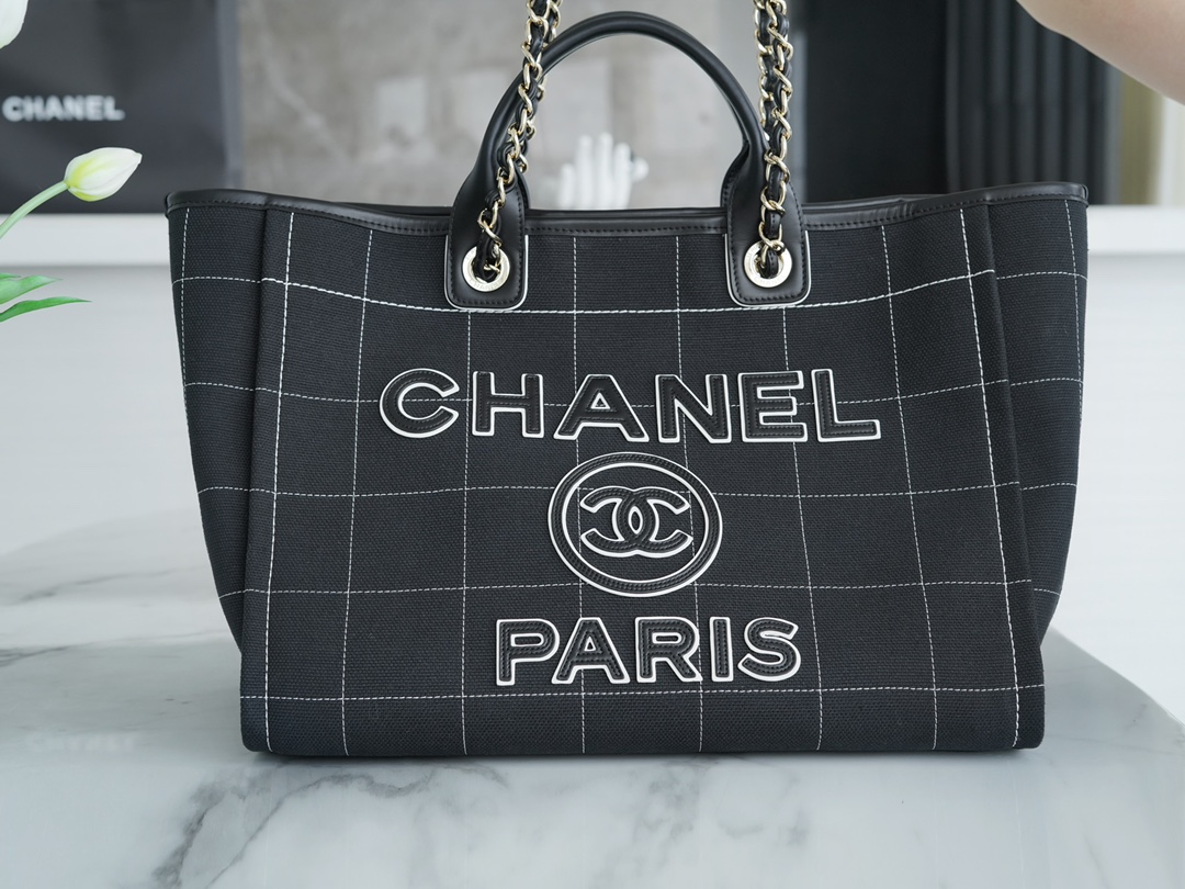 CHANEL 23P Maxi Shopping Bag Black Calfskin  