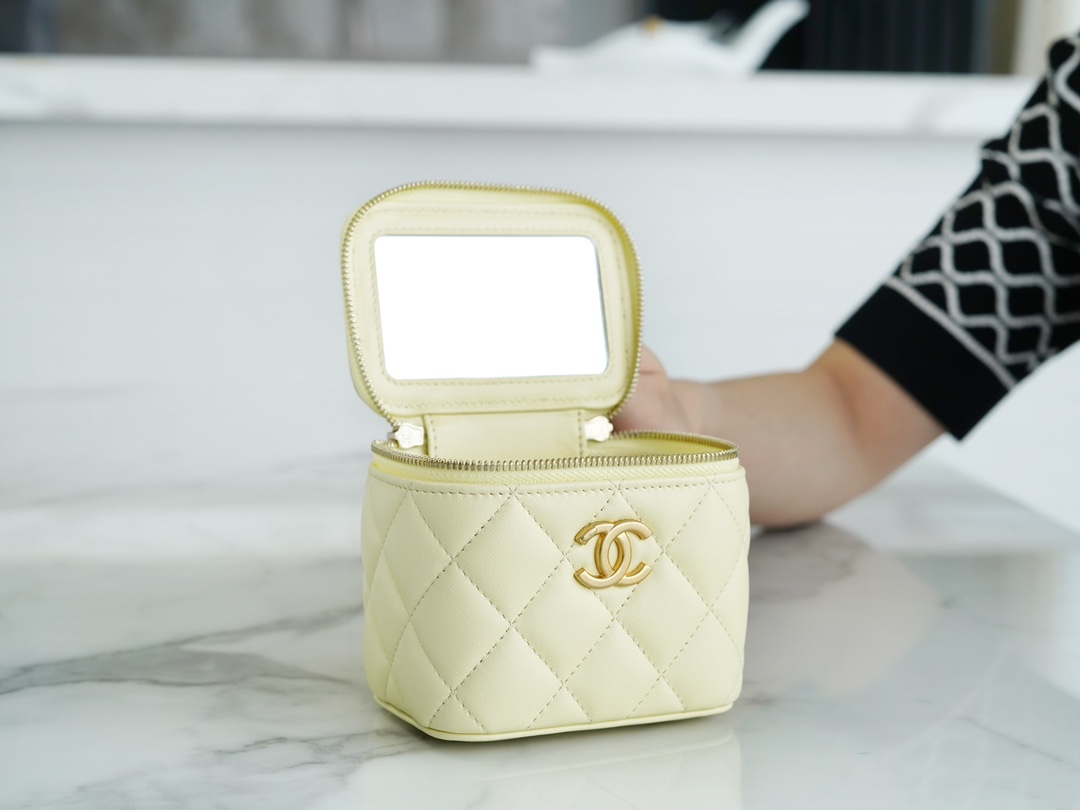 CHANEL 23S Spring/Summer New Camellia Flower Buckle Small Box  