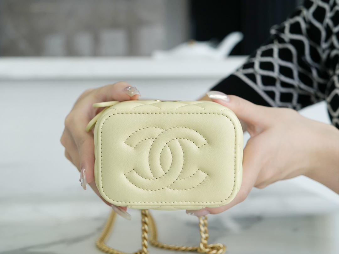 CHANEL 23S Spring/Summer New Camellia Flower Buckle Small Box  