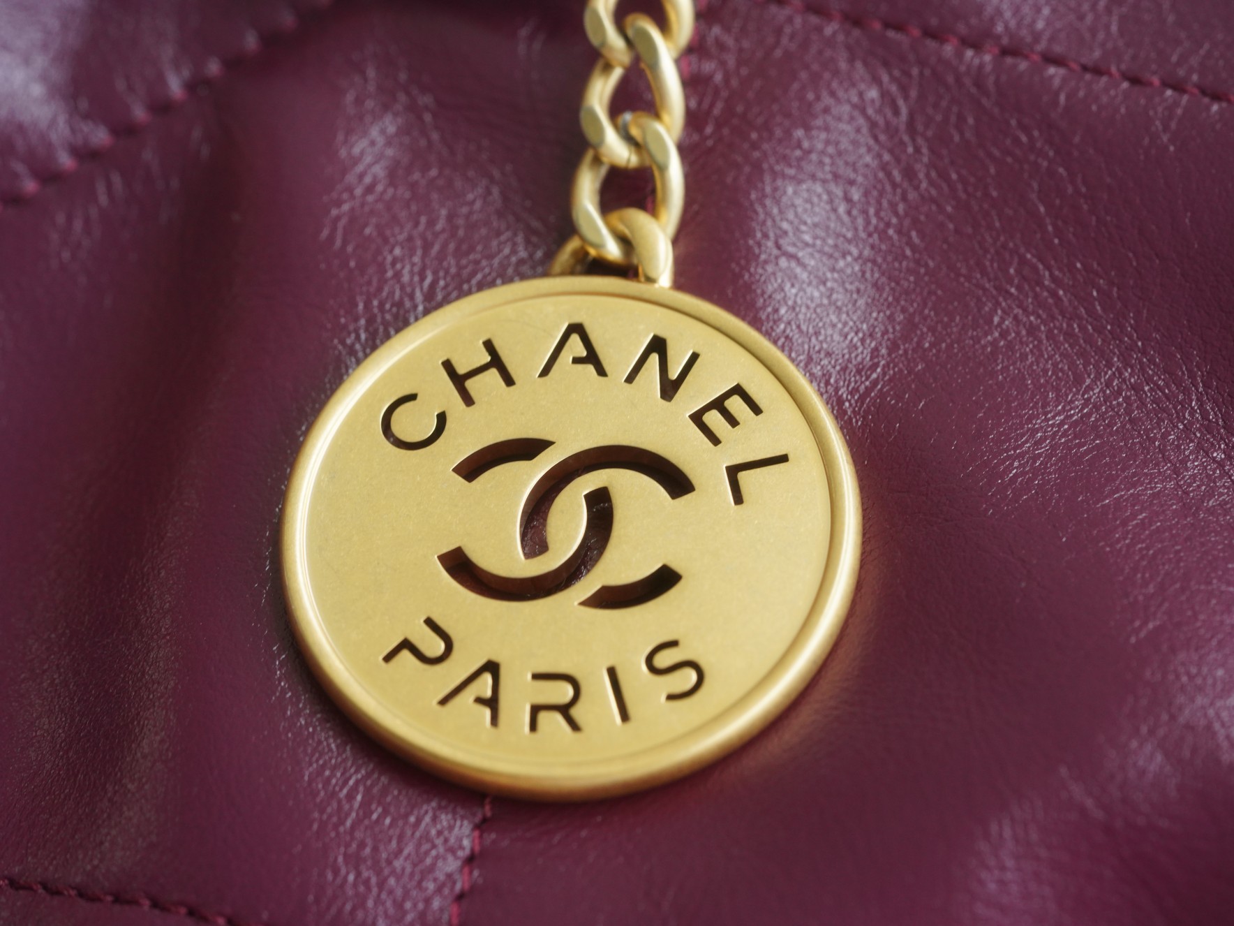 CHANEL 22 Bag Burgundy Purple Medium  