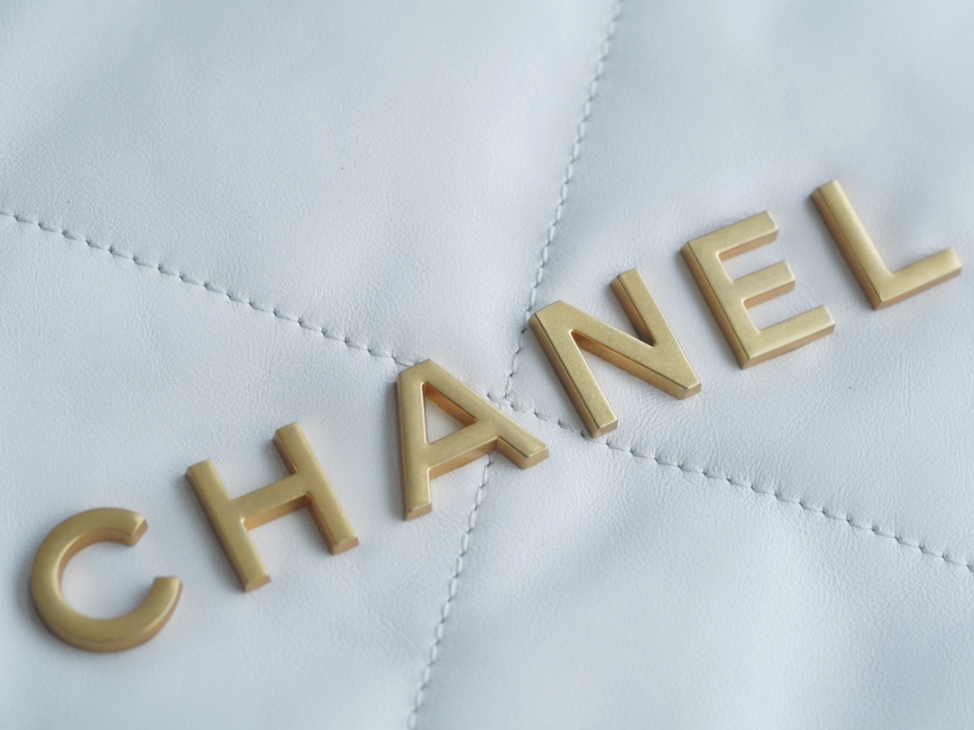 CHANEL 22P Bag Medium White Gold Hardware Calfskin  