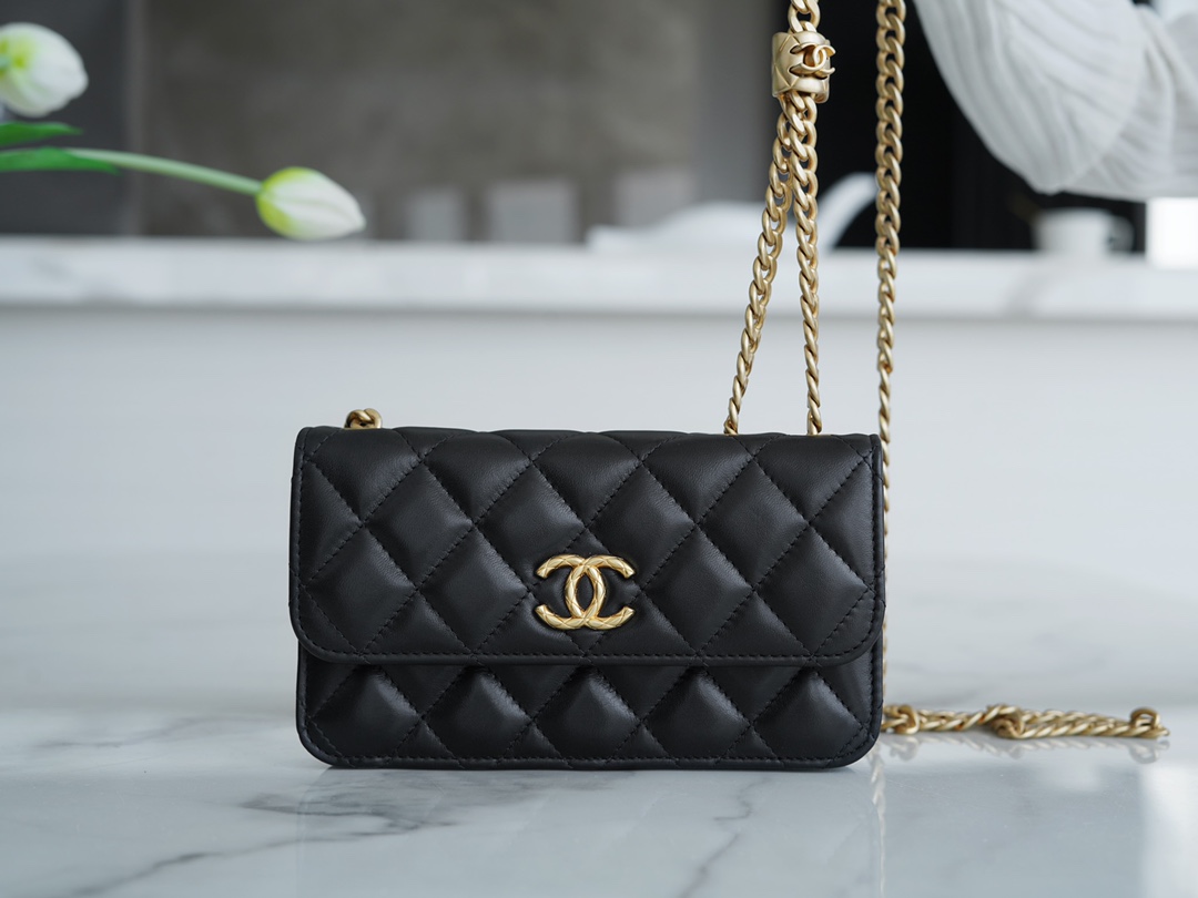 CHANEL 22K New Chain Flap Phone Bag Black  