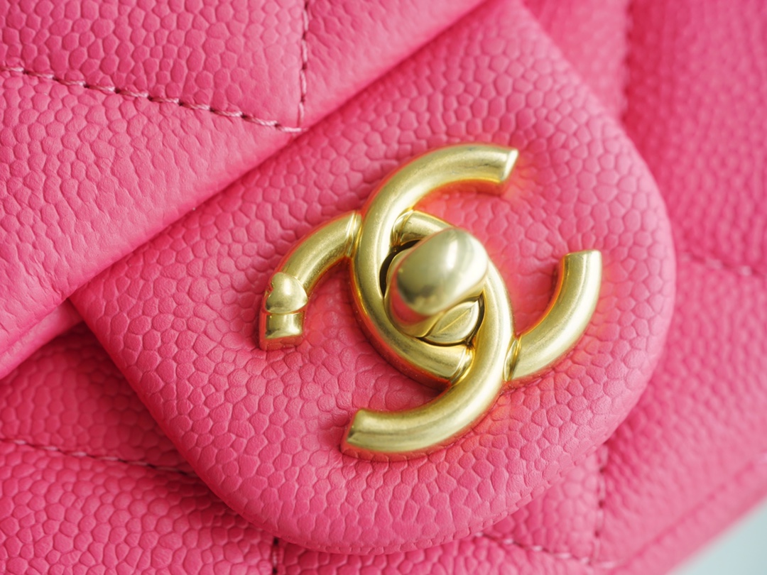 CHANEL 23P Heart Adjustable Mini Red Grainy Calfskin  