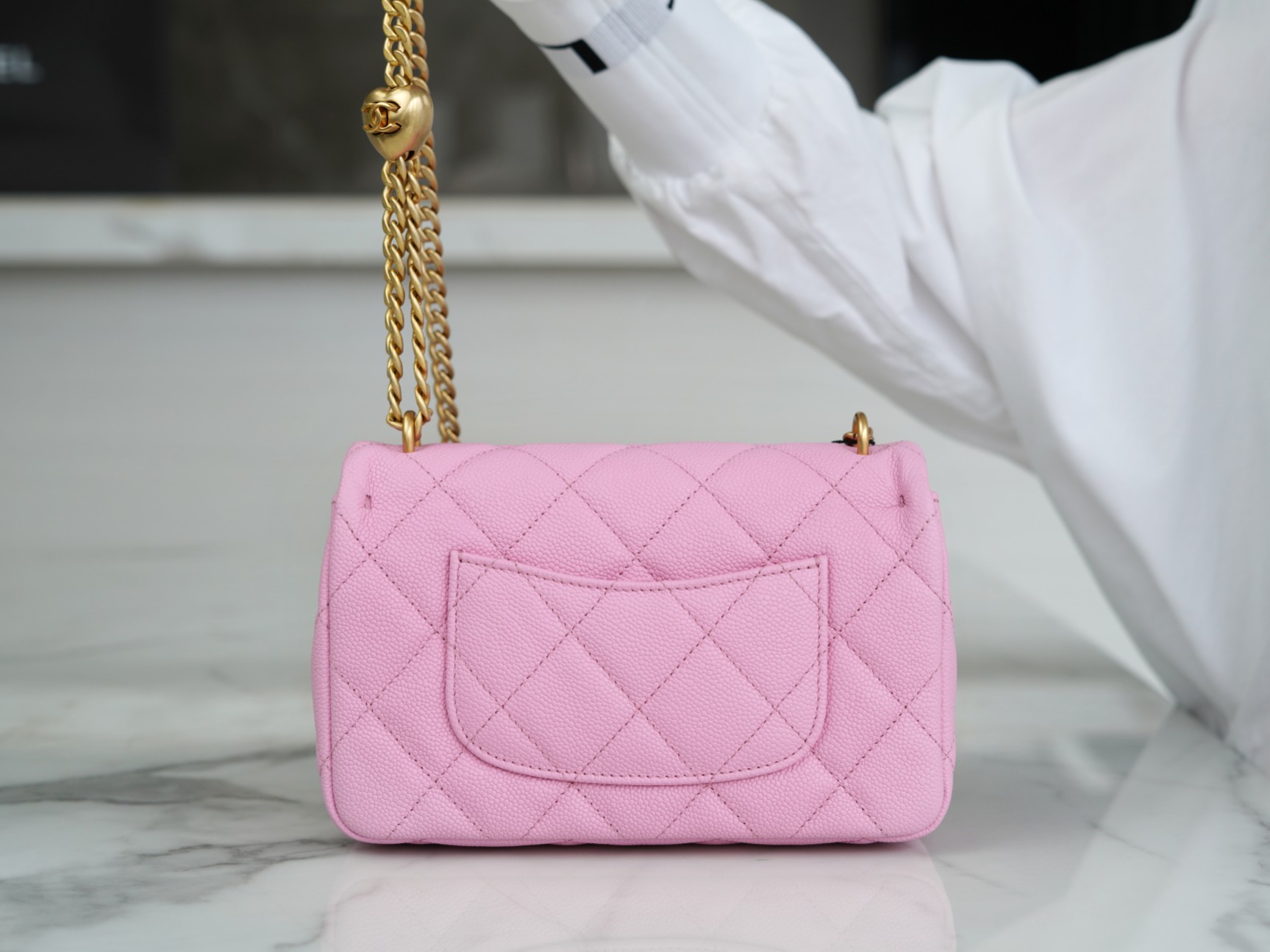 CHANEL 23P Heart Adjustable Mini Pink Grainy Calfskin  