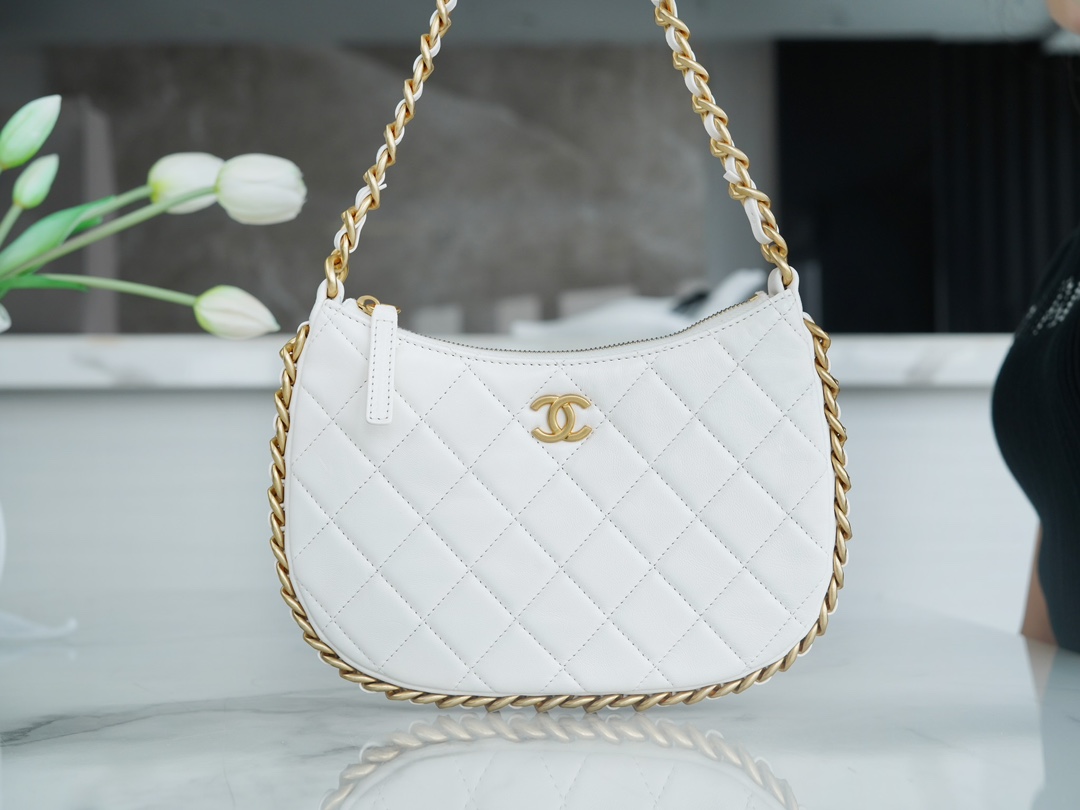 CHANEL 23B Hobo Shoulder Bag Medium White  