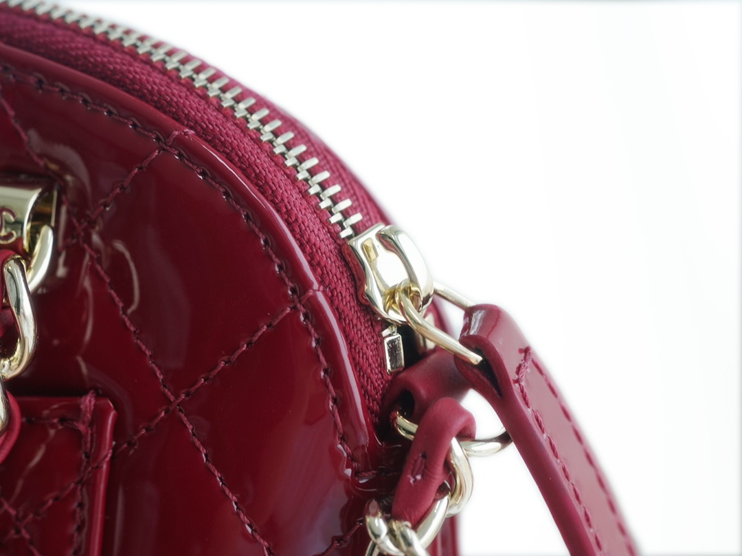 CHANEL 23S Patent Leather Shell Bag Small Red