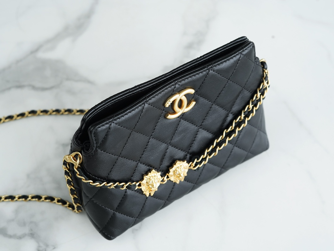 CHANEL 23A Atelier Chain Lion Shoulder Bag  