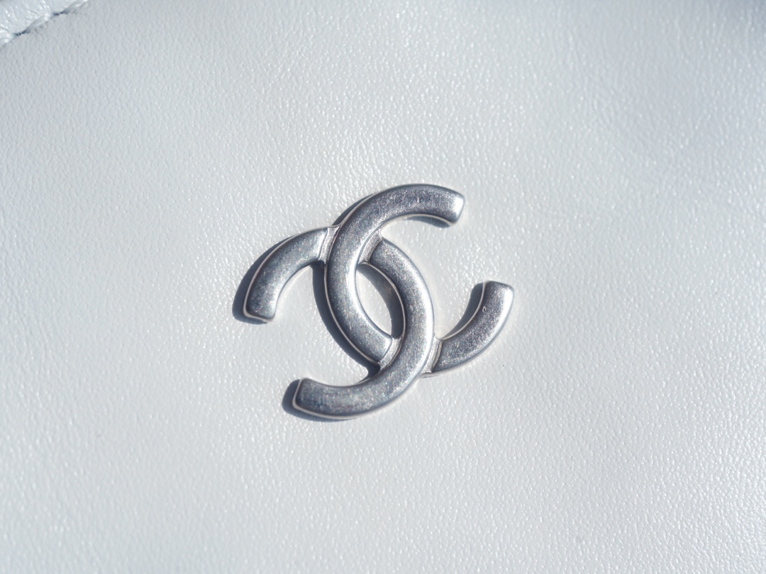 CHANEL 24C Horizontal 22 Bag White with Silver Hardware  