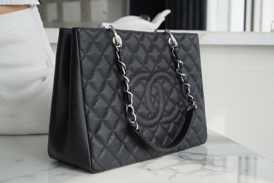 CHANEL Shopping Bag Caviar Black & Silver  