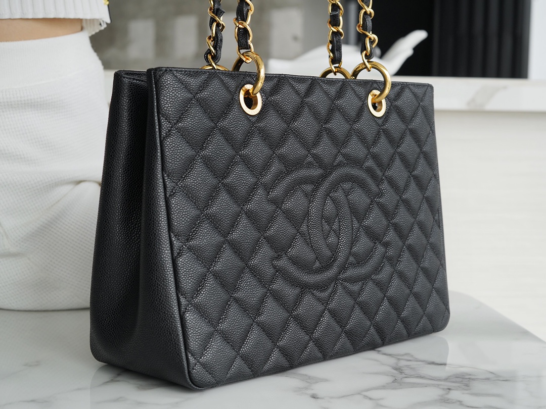 CHANEL Shopping Bag Caviar Black & Gold  