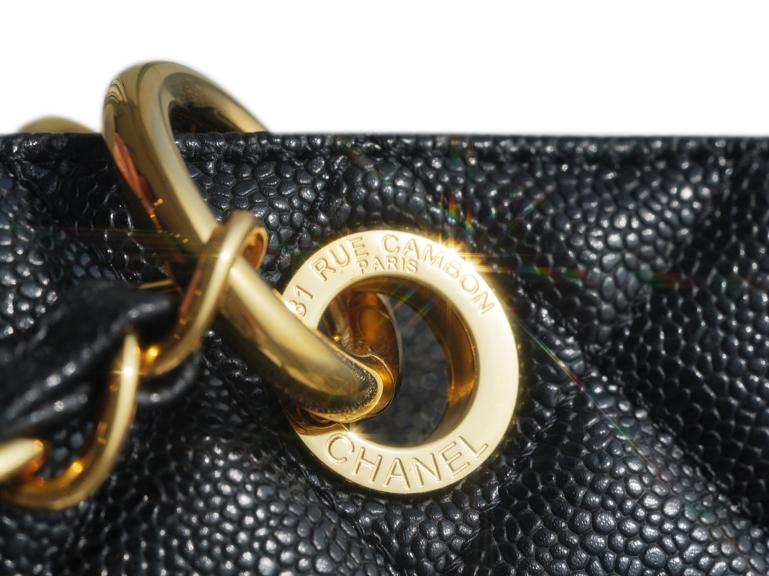 CHANEL Shopping Bag Caviar Black & Gold  