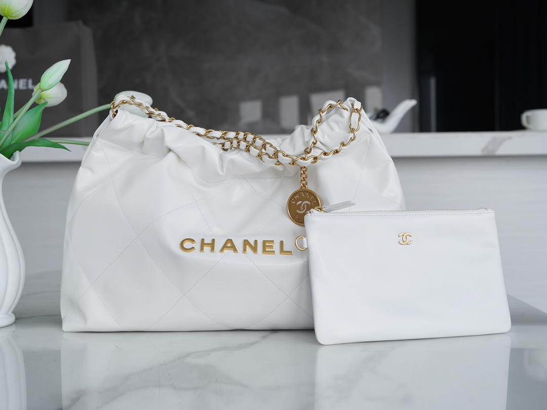 CHANEL 24C Horizontal 22 Bag White with Gold Hardware  