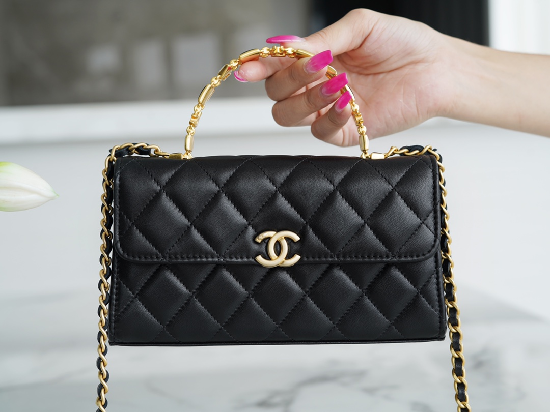 Chanel 22B Enamel Kelly Large Black & Gold Lambskin  