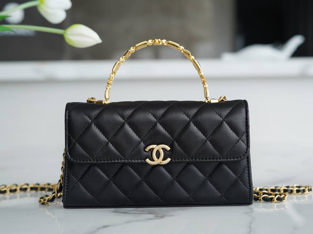 Chanel 22B Enamel Kelly Large Black & Gold Lambskin  