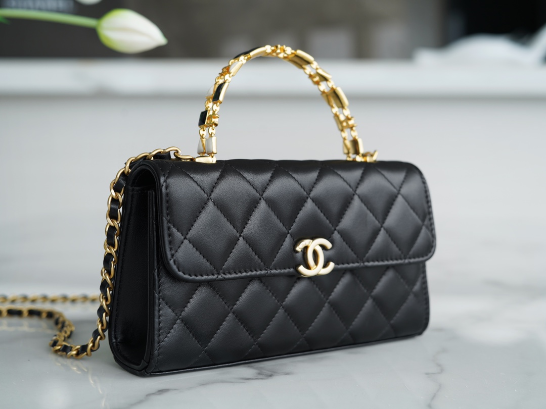 Chanel 22B Enamel Kelly Large Black & Gold Lambskin  