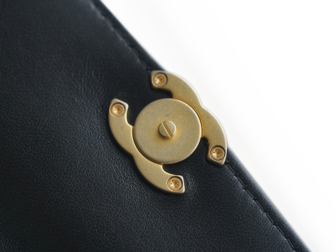 Chanel 22B Enamel Kelly Large Black & Gold Lambskin  