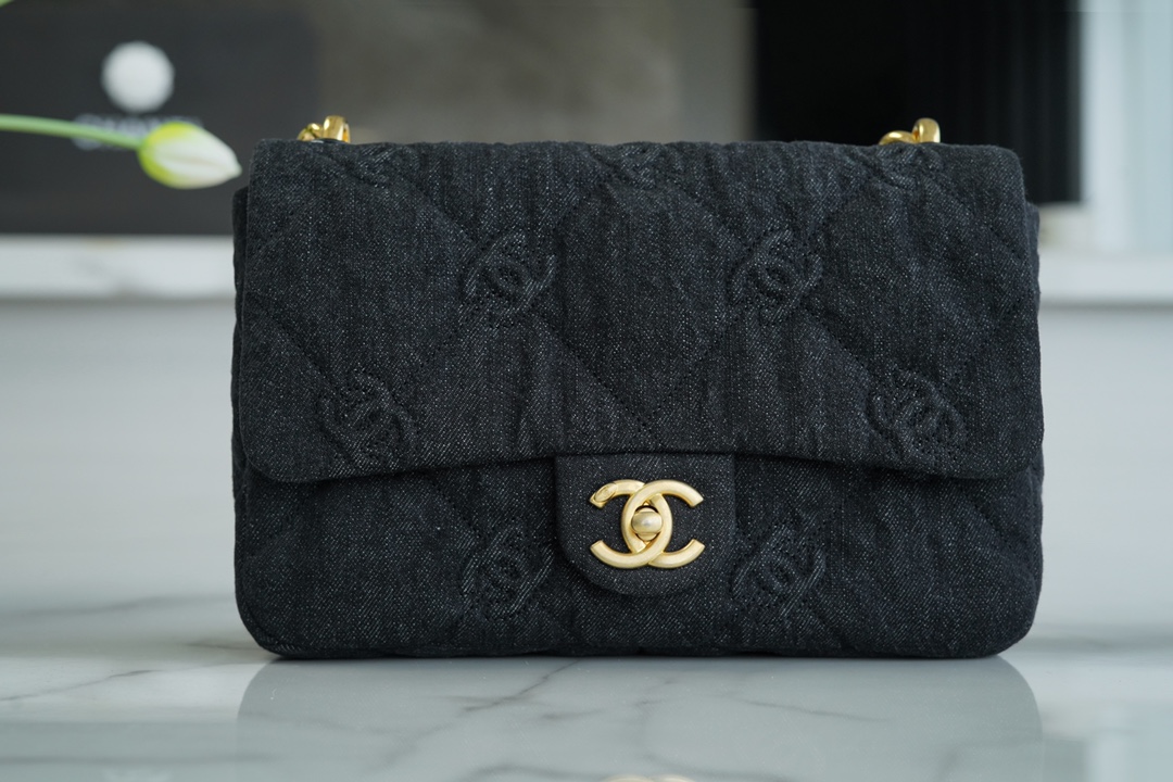 Chanel 22S Denim Shoulder Bag  