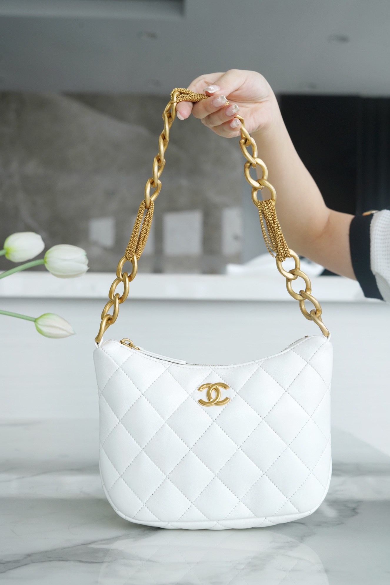 Chanel 23A Hobo Shoulder Bag, White  