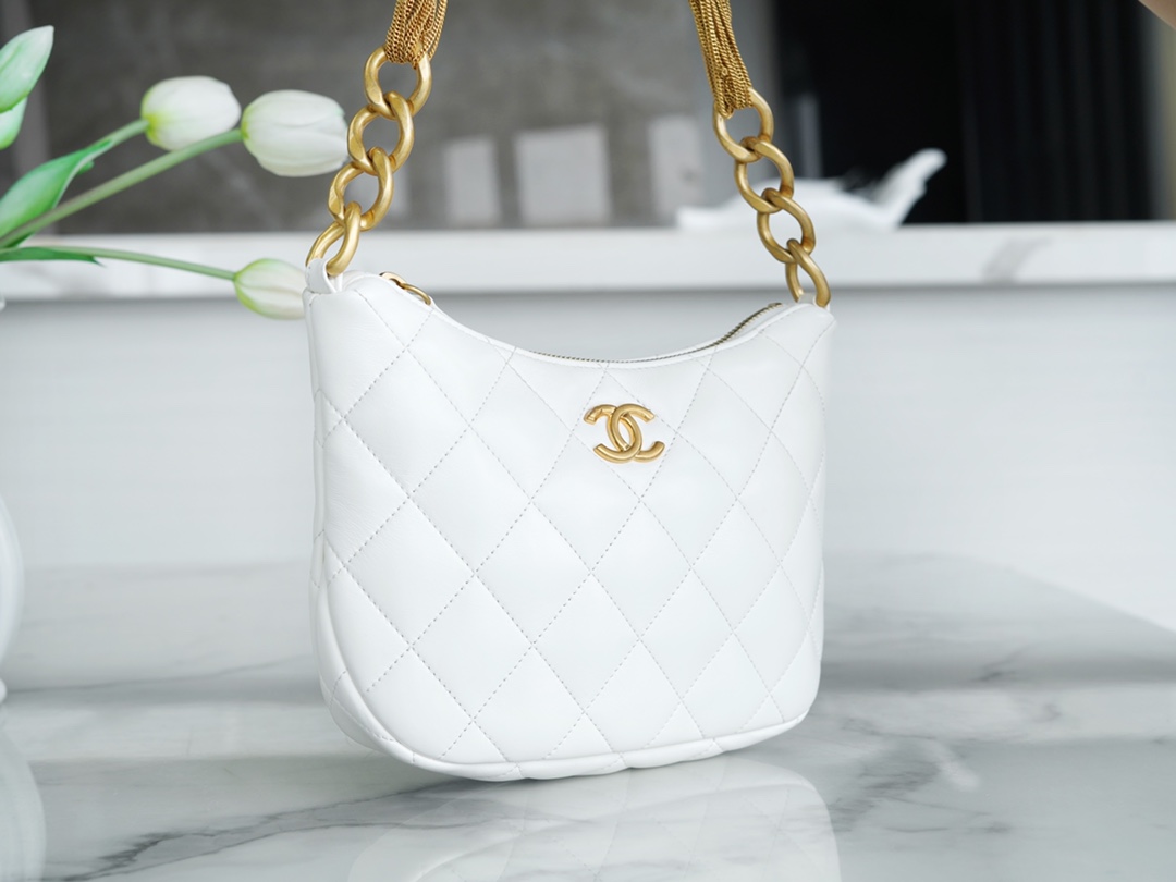 Chanel 23A Hobo Shoulder Bag, White  